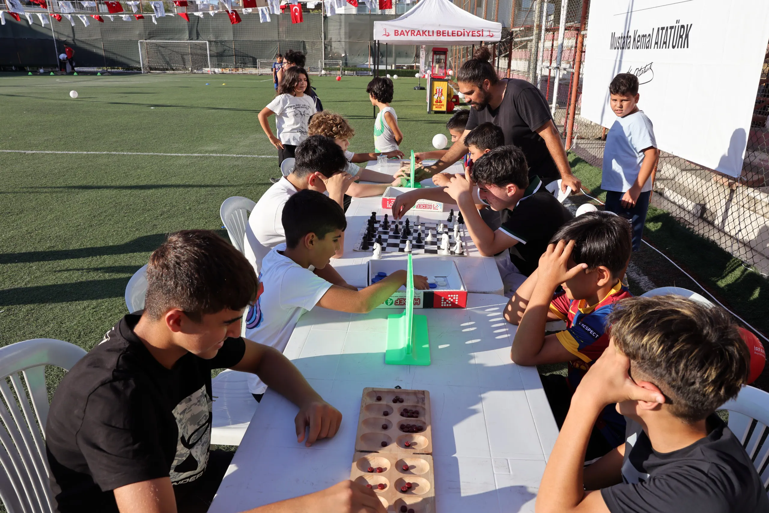 BayraklÄ±âda Ãocuklar Mahalle ÅenliÄinde DoyasÄ±ya EÄlendi (9) kopya-1788520108826.webp